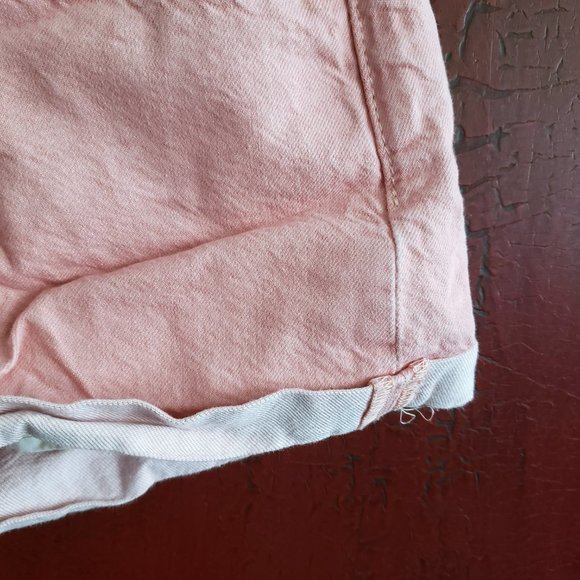Levi’s 501 Pink Denim Mid Rise Shorts - Picture 4 of 13